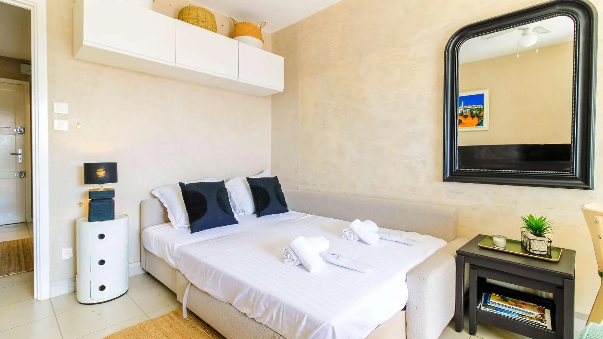 Apartment Select'Sohome - Studio Pour 2 Personnes A Deux Pas Du Centre-Ville Du Lavandou Avec Parking Prive - Terrazza Le Lavandou France