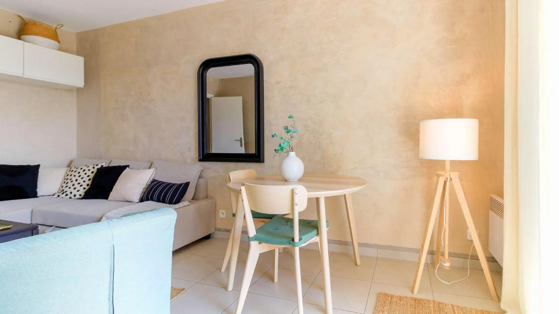 Select'Sohome - Studio Pour 2 Personnes A Deux Pas Du Centre-Ville Du Lavandou Avec Parking Prive - Terrazza Le Lavandou 0*,